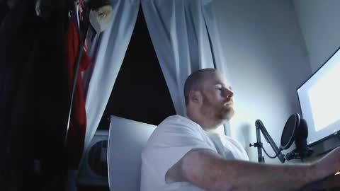 seanv26 online show from September 30, 2:00 am