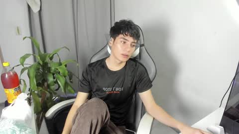 sebastian online show from April 30, 10:36 pm