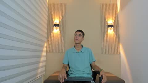 sebass_r online show from November 14, 9:38 pm