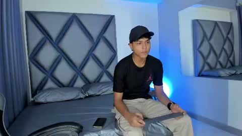 sebastiann_04 online show from June 23, 9:10 pm