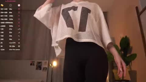 Brenda online show from November 19, 4:28 pm