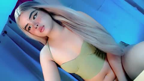 kwen online show from March 23, 4:56 pm