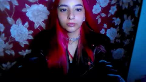 Snapshot of secretbloom_ chatting on September 15, 9:49 pm secretbloom_ online show from September 15, 9:49 pm