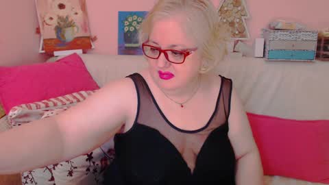 Alice online show from December 11, 7:57 pm