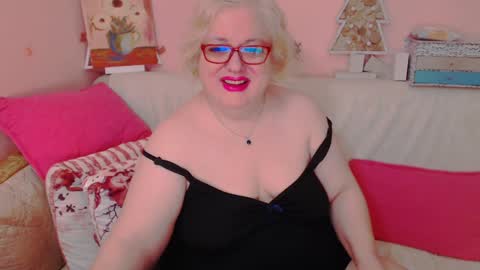 Alice online show from December 18, 7:19 pm