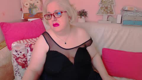 Alice online show from December 10, 7:00 pm