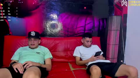 3some HORNY KIMGOOD GIRL LOOKING TO EXPERIENCE ALL KINDS OF SHOW online show from February 7, 2:51 am