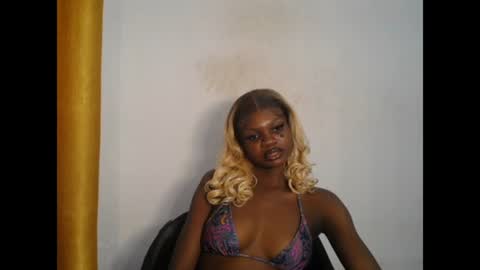 seductive_sugar247 online show from June 27, 4:02 pm
