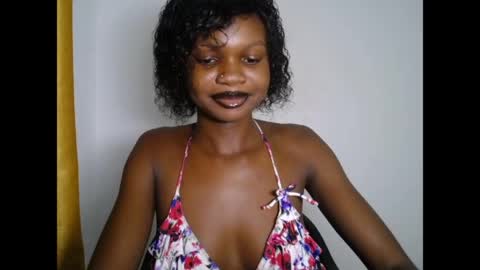 seductive_sugar247 online show from May 2, 2:28 am