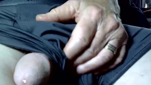 seeus24 online show from October 5, 4:14 pm