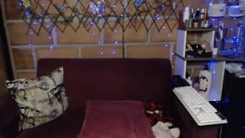 seleena_01 online show from September 14, 11:50 pm