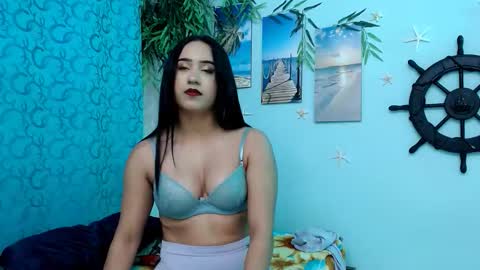 Snapshot of selena18quintanilla chatting on October 22, 8:10 pm SELENA online show from October 22, 8:10 pm