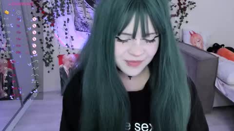 Snapshot of selena___cute chatting on September 22, 5:00 am Selena online show from September 22, 5:00 am