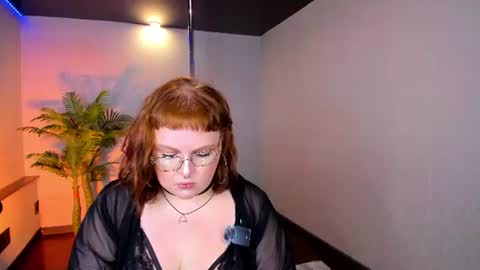 selena_bolman online show from July 22, 12:07 pm
