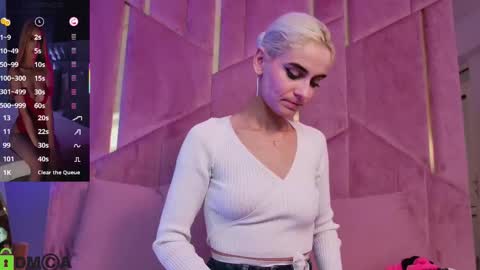 Selena online show from November 4, 4:47 am