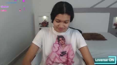 selenafox6 online show from March 6, 11:47 am