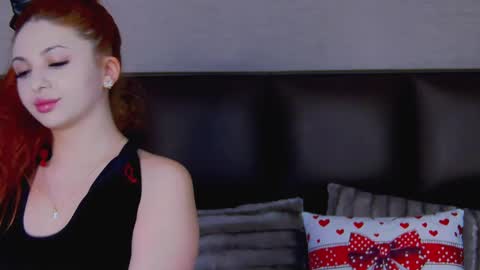 SelenaHanson online show from February 9, 8:43 am