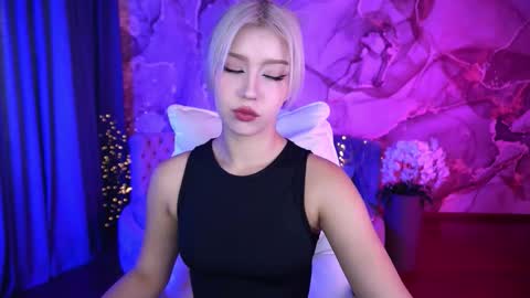 selenairis online show from September 23, 6:40 am