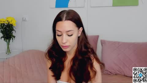 Selena online show from April 15, 8:17 am