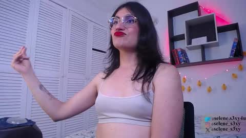 selene_s3xy online show from November 13, 10:56 pm