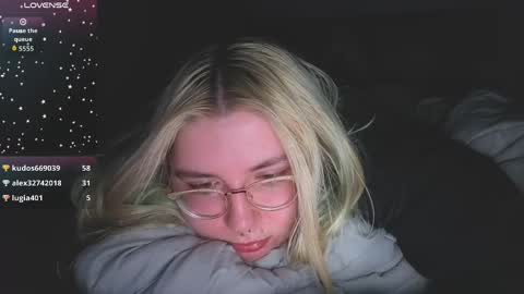 Selene online show from April 9, 12:14 am