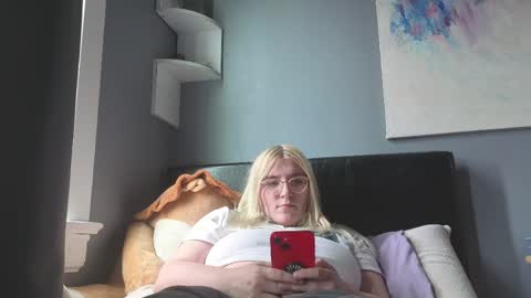 Selene online show from March 30, 6:52 pm