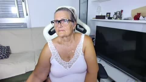 Selenna online show from June 24, 5:31 pm