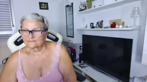 Selenna online show from July 6, 5:26 pm