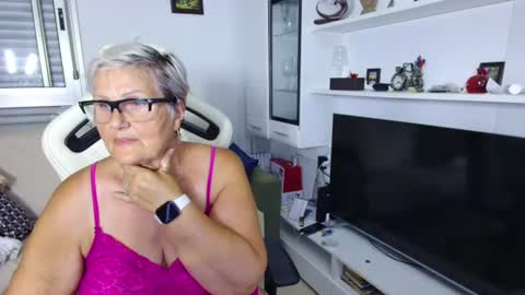Selenna online show from June 21, 5:08 pm