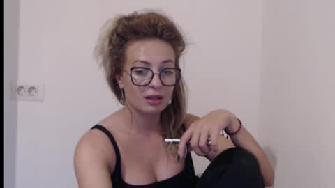 Selenna online show from October 7, 2:46 pm