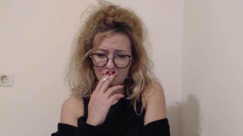 Selenna online show from November 11, 3:25 pm