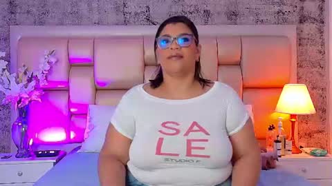 Selenna Cooper online show from June 10, 12:04 pm