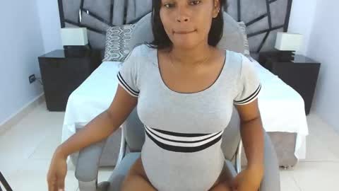 selenne carter online show from February 4, 4:27 am