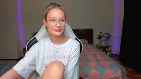 Simon and Alice online show from October 11, 10:35 pm