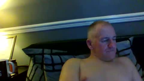 selfsucker28772 online show from March 2, 10:05 pm