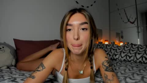 Chris online show from December 8, 3:29 am