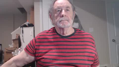 selkie2s online show from December 18, 11:33 pm