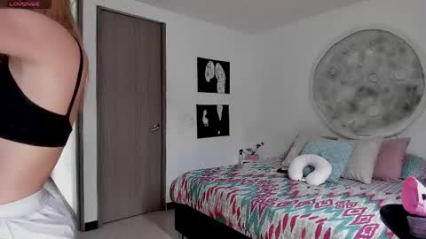 Selyn online show from May 13, 4:49 pm
