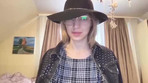 senseinner online show from October 5, 1:19 pm