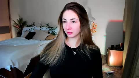 sensitiveheartt online show from November 17, 7:27 pm