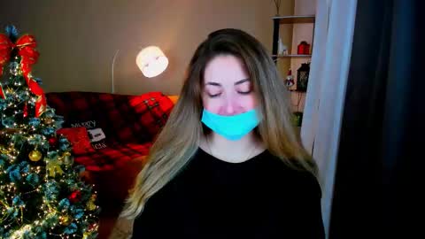 sensitiveheartt online show from January 11, 9:32 pm