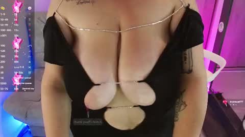 sensual_adiction777 online show from June 16, 8:24 pm