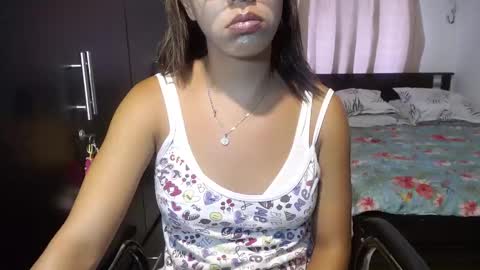 Snapshot of sensual_natalie chatting on February 3, 7:31 pm sensual_natalie online show from February 3, 7:31 pm