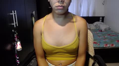 Snapshot of sensual_natalie chatting on January 3, 9:15 pm sensual_natalie online show from January 3, 9:15 pm