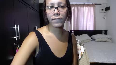 Snapshot of sensual_natalie chatting on January 10, 5:34 pm sensual_natalie online show from January 10, 5:34 pm