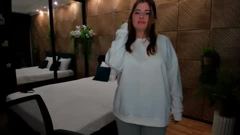 Becca online show from October 17, 1:53 am