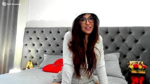 Snapshot of sensualldream chatting on March 11, 5:24 am Alya online show from March 11, 5:24 am