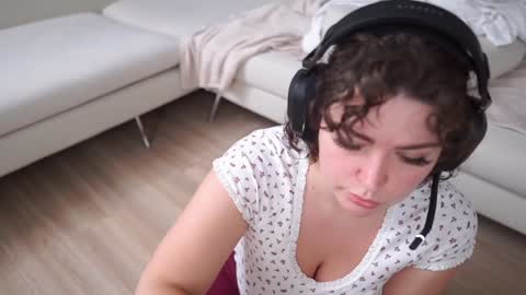 SeraReads online show from September 17, 3:37 pm