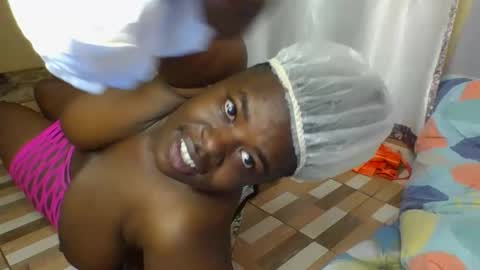 Snapshot of serena_seduce chatting on September 13, 2:25 am serena online show from September 13, 2:25 am