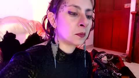 Serena Xyz online show from November 1, 9:25 pm